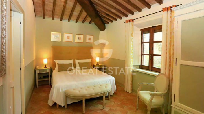 Image No.27-18 Bed Country House for sale
