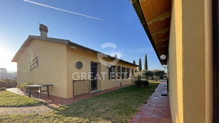 Image No.19-10 Bed Country House for sale