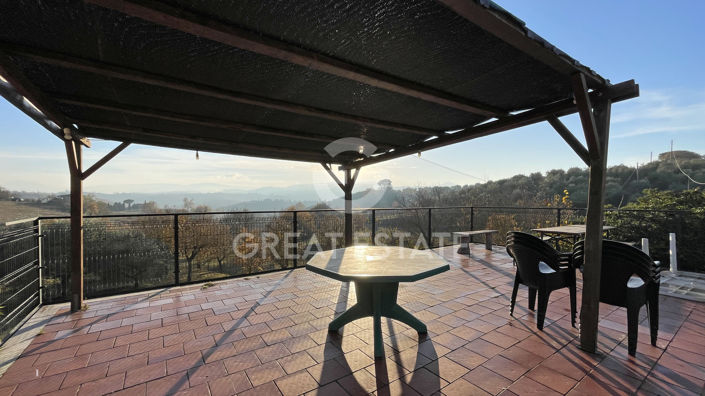 Image No.23-10 Bed Country House for sale