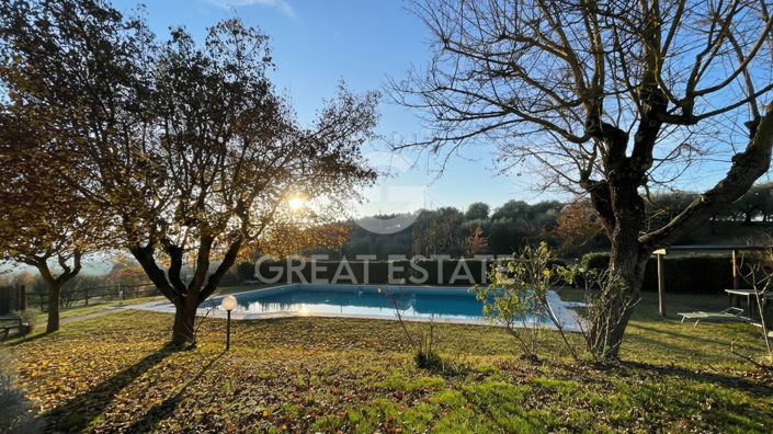 Image No.10-10 Bed Country House for sale