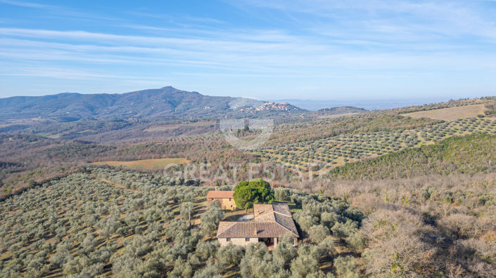 Image No.24-Maison de campagne de 3 chambres à vendre à Panicale