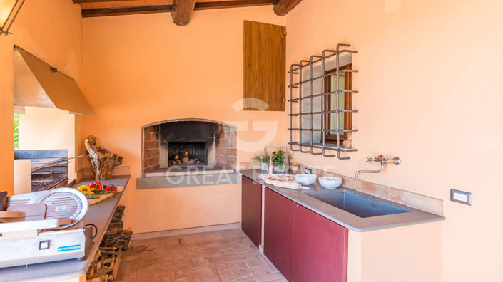 Image No.12-5 Bed Country House for sale