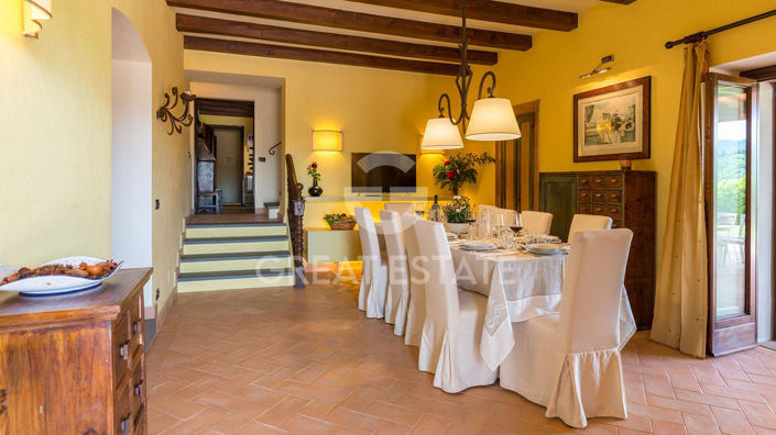 Image No.2-5 Bed Country House for sale