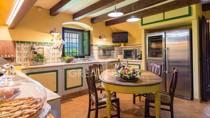 Image No.28-5 Bed Country House for sale