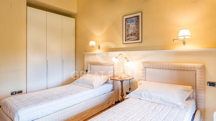 Image No.32-5 Bed Country House for sale