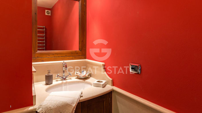 Image No.45-5 Bed Country House for sale