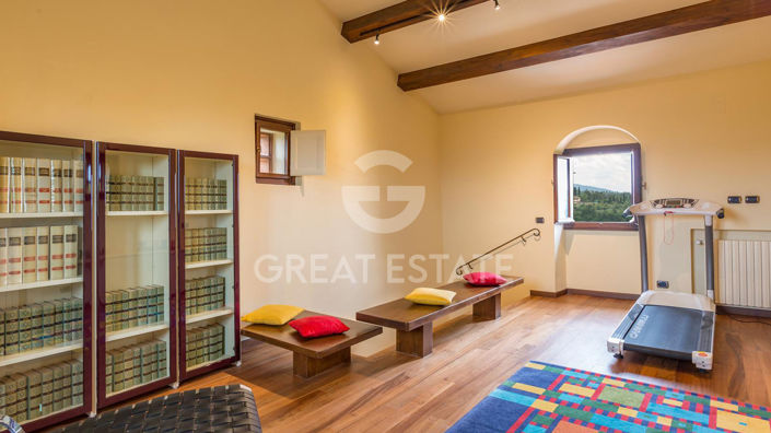 Image No.47-5 Bed Country House for sale