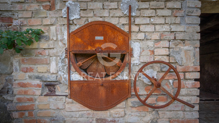 Image No.23-Maison de campagne de 5 chambres à vendre à Umbertide