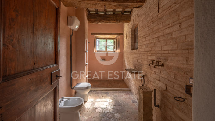 Image No.32-Maison de campagne de 5 chambres à vendre à Umbertide