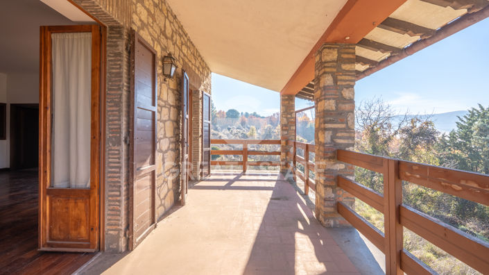 Image No.17-3 Bed Country House for sale