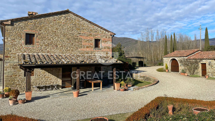 Image No.11-4 Bed Country House for sale