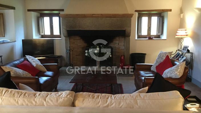 Image No.17-4 Bed Country House for sale