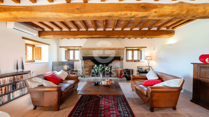 Image No.2-4 Bed Country House for sale