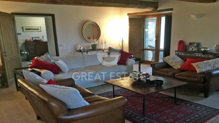 Image No.20-4 Bed Country House for sale