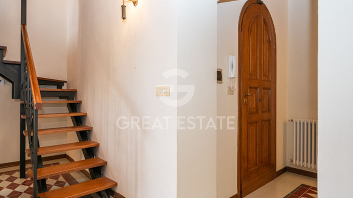 Image No.13-2 Bed Property for sale