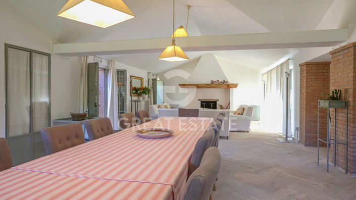 Image No.30-8 Bed Country House for sale