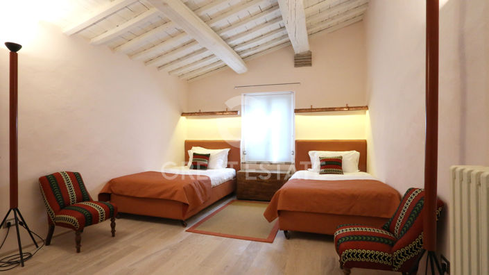 Image No.42-8 Bed Country House for sale