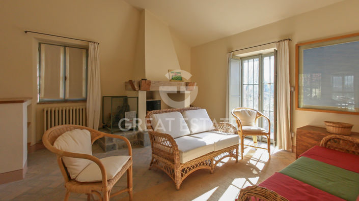 Image No.49-8 Bed Country House for sale