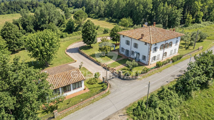 Image No.12-5 Bed Country House for sale