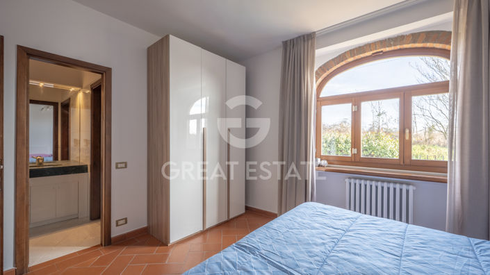 Image No.25-5 Bed Country House for sale