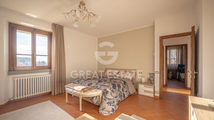 Image No.27-5 Bed Country House for sale