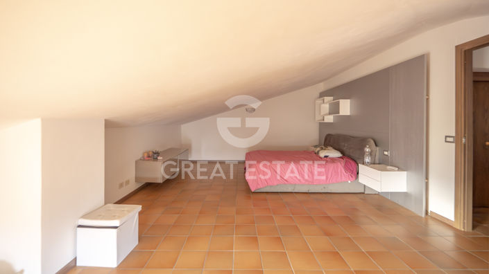 Image No.42-5 Bed Country House for sale