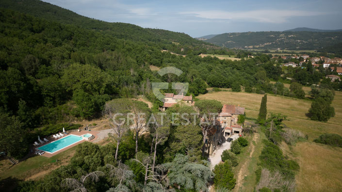 Image No.18-Maison de campagne de 30 chambres à vendre à Cortona