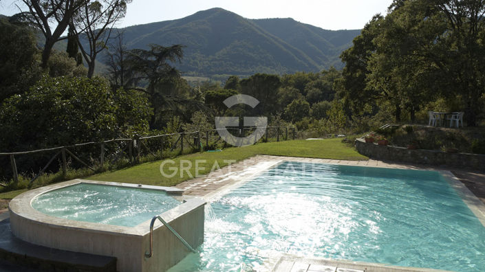 Image No.35-Maison de campagne de 30 chambres à vendre à Cortona