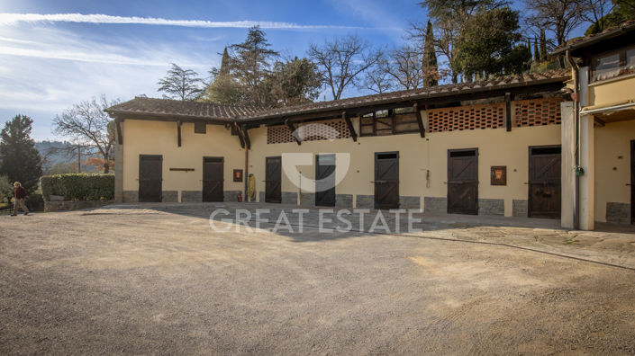 Image No.25-Maison de campagne de 7 chambres à vendre à Cortona