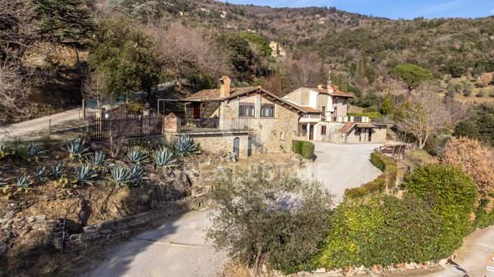 Image No.4-Maison de campagne de 7 chambres à vendre à Cortona