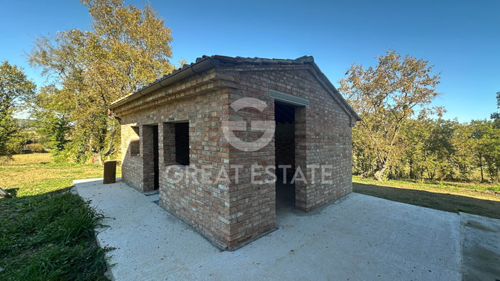 Image No.15-Maison de campagne de 4 chambres à vendre à Lucignano