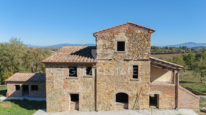 Image No.18-Maison de campagne de 4 chambres à vendre à Lucignano