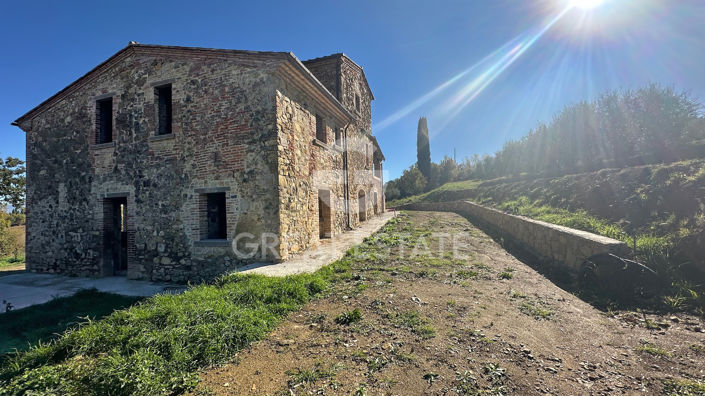 Image No.24-Maison de campagne de 4 chambres à vendre à Lucignano