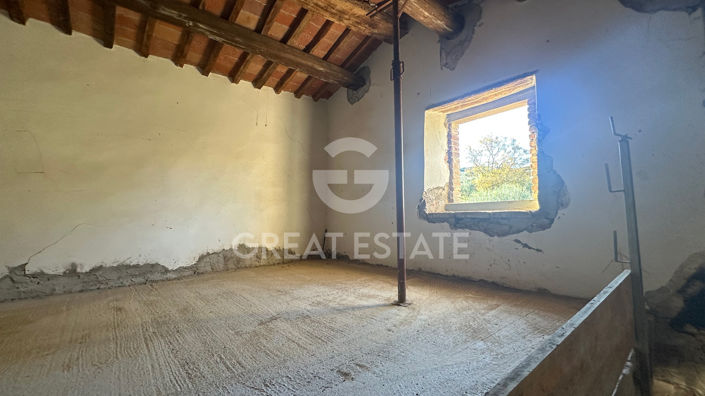 Image No.27-Maison de campagne de 4 chambres à vendre à Lucignano