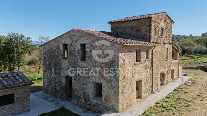 Image No.7-Maison de campagne de 4 chambres à vendre à Lucignano