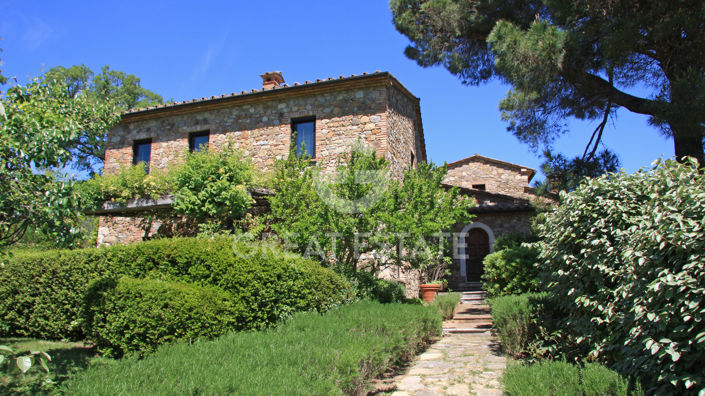 Image No.11-4 Bed Country House for sale