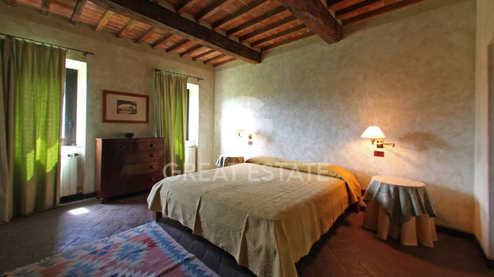 Image No.26-4 Bed Country House for sale