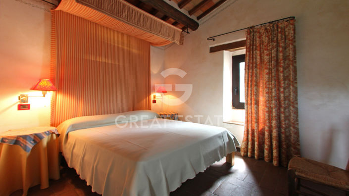 Image No.28-4 Bed Country House for sale