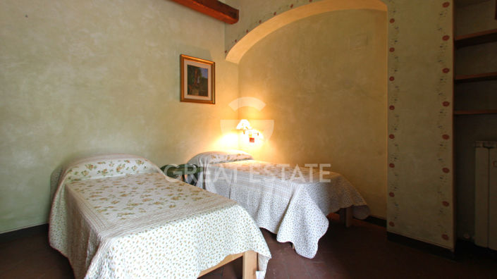 Image No.29-4 Bed Country House for sale
