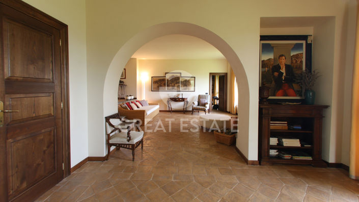 Image No.12-4 Bed Country House for sale