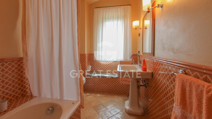 Image No.21-4 Bed Country House for sale