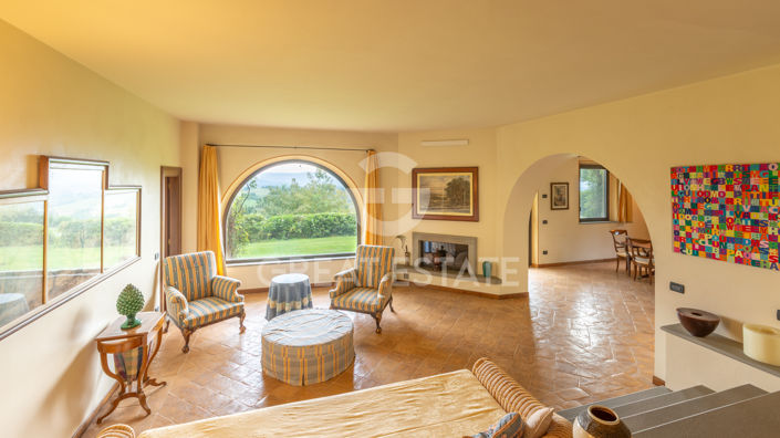 Image No.22-4 Bed Country House for sale