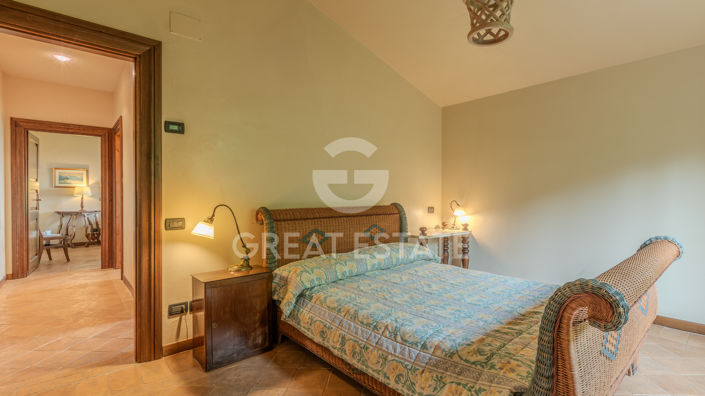 Image No.31-4 Bed Country House for sale