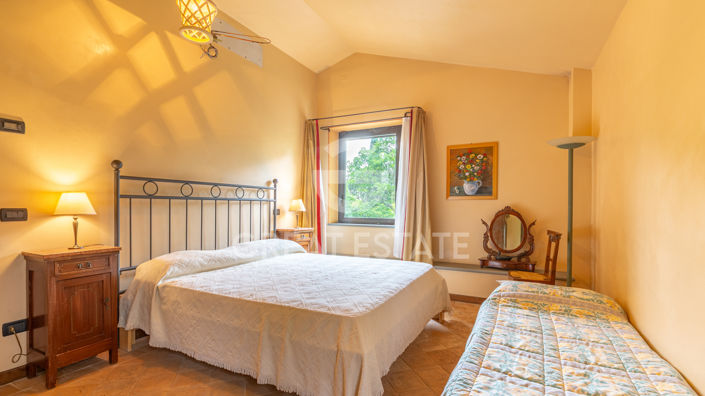 Image No.35-4 Bed Country House for sale
