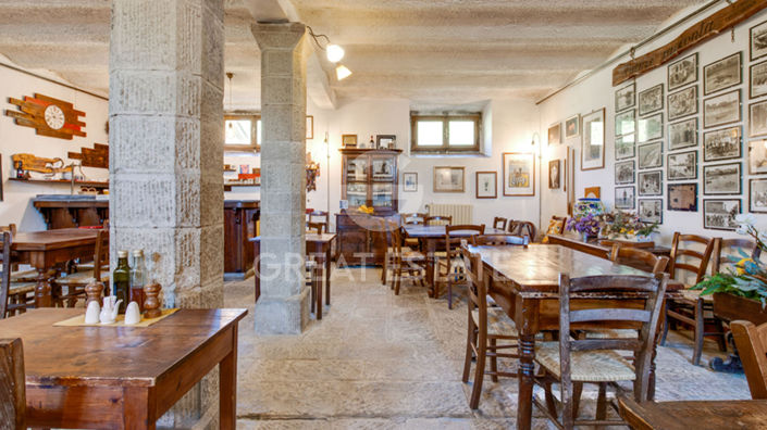 Image No.41-15 Bed Country House for sale