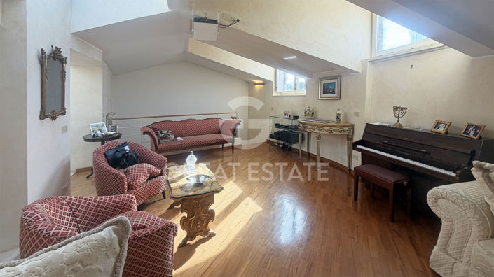 Image No.4-2 Bed Country House for sale