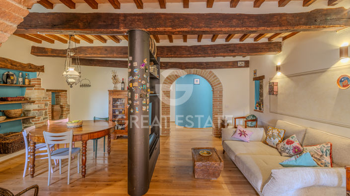 Image No.12-2 Bed Property for sale