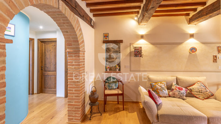 Image No.15-2 Bed Property for sale