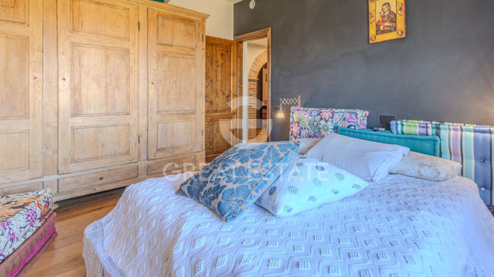 Image No.19-2 Bed Property for sale