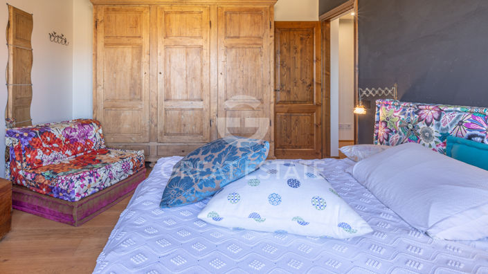 Image No.20-2 Bed Property for sale